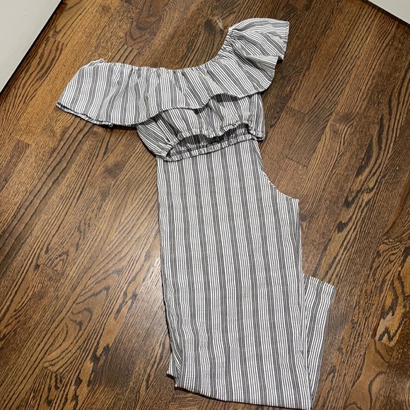 Crop ruffle top & matching pant set M - Picture 1 of 3